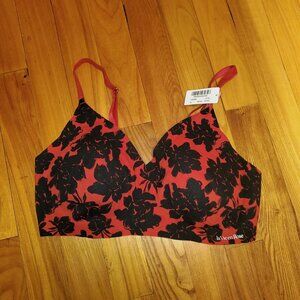 NWT La Vie En Rose Wireless Bra - Red with black flowers - size Large